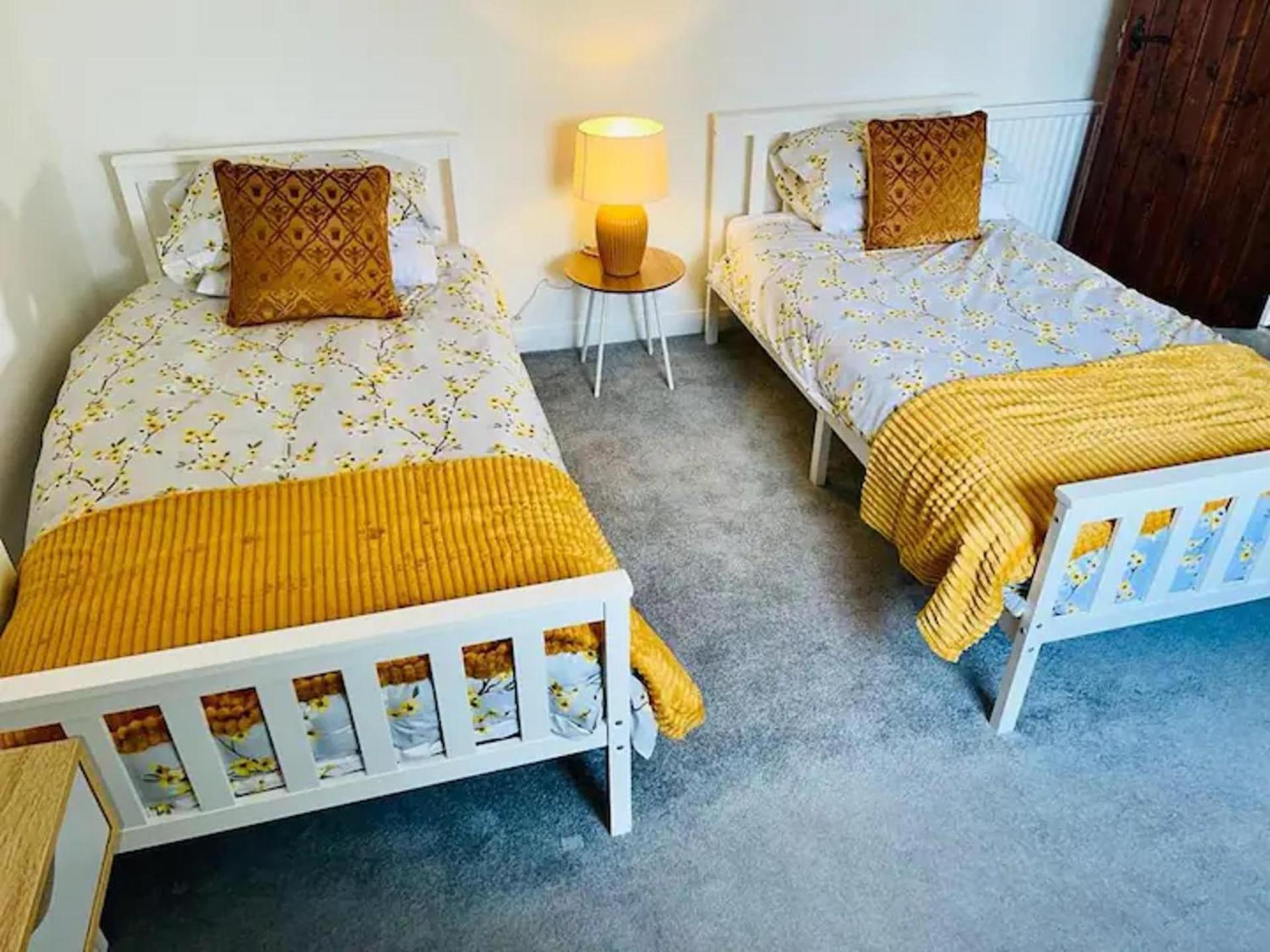 Ferienwohnung 2 Bed-Sleeps 4-Sea View-Pet Friendly-Parking Llanelli Exterior foto