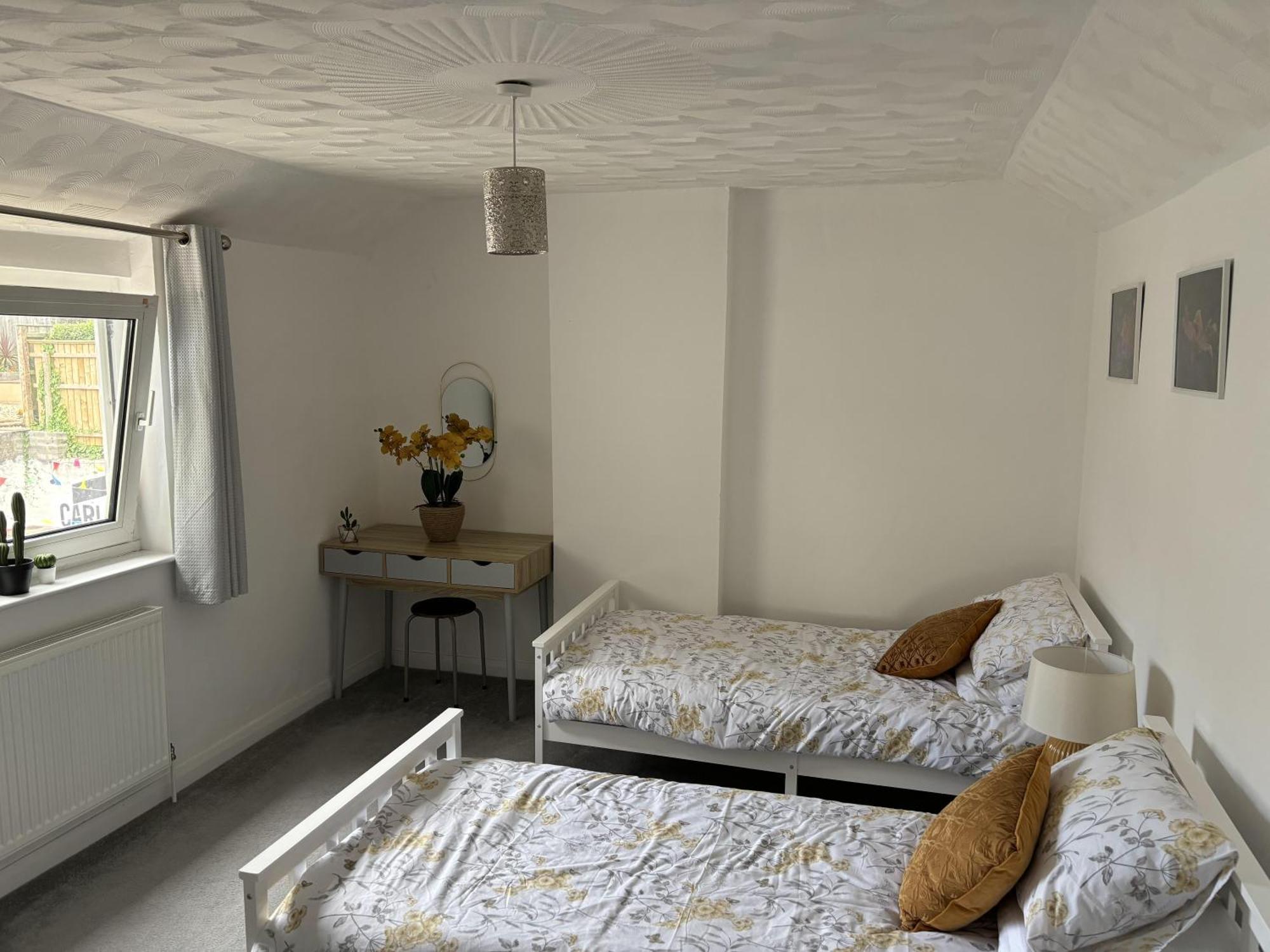 Ferienwohnung 2 Bed-Sleeps 4-Sea View-Pet Friendly-Parking Llanelli Exterior foto